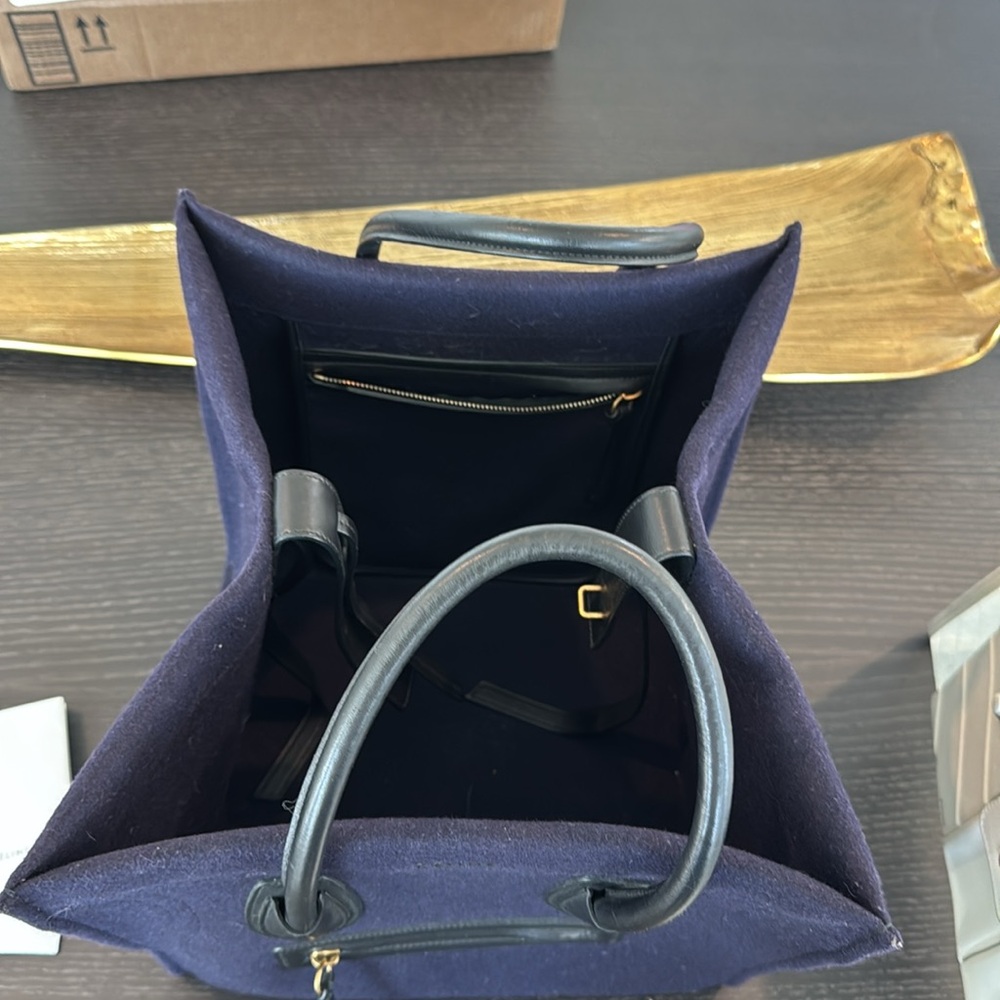 Celine phoebe Philo Phantom Bag Medium in blue/purple felt - Picture 4 of 11